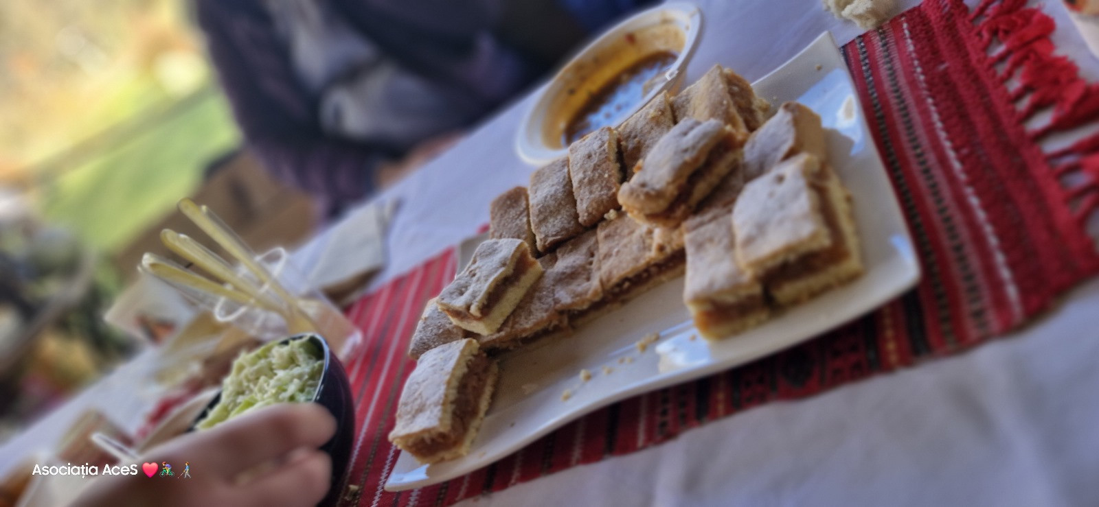 HAI HUI  la fasole cu carnati